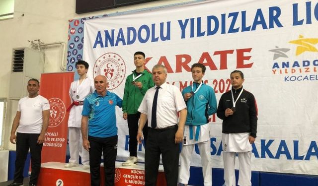 Kocaeli İzmit Belediyesporlu karateci Batuhan, birinci olarak finale yükseldi