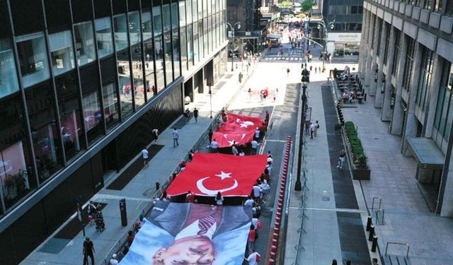 New York'ta 'Türk Günü' yürüyüşü