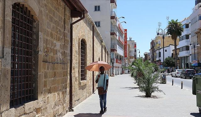 Sıcak hava Kuzey Kıbrıs'ı kavuruyor