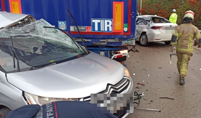 Bursa'da feci trafik kazası: 2 ölü