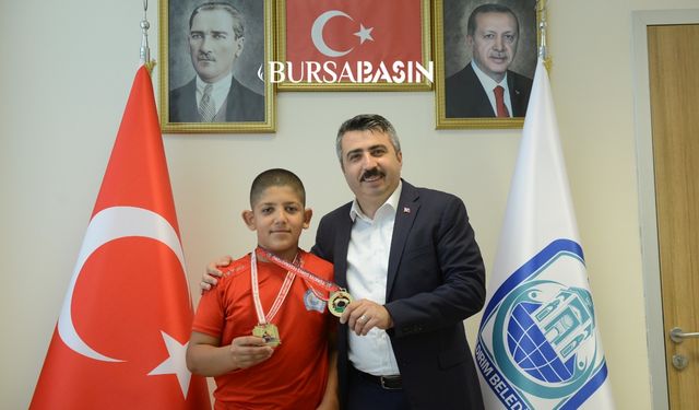 Yıldırım Belediyesine Yılın En İyi Spor Kulübü Ödülü