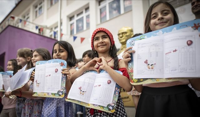 MEB, kız çocuklarının okullaşma oranlarını açıkladı