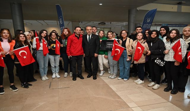 Kitap Günleri Kalabalık Ve Coşkulu Bir Törenle Açıldı