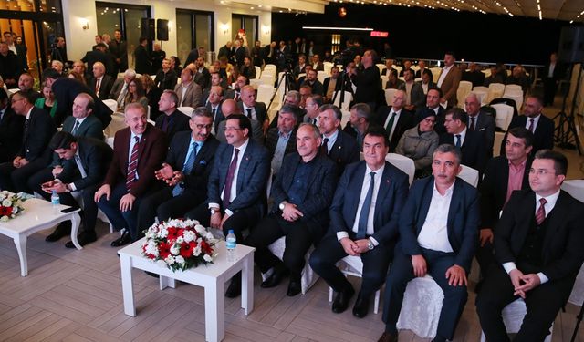 Başkan Mustafa Dündar Giresun'daki Sempozyuma Katıldı