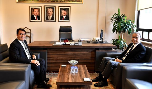 Başkan Dündar Bursa’da Taziyeleri Kabul Etti