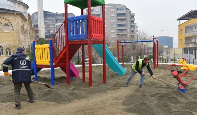 Yıldırımda Park Ve Yeşil Alanların Yapımı Sürüyor