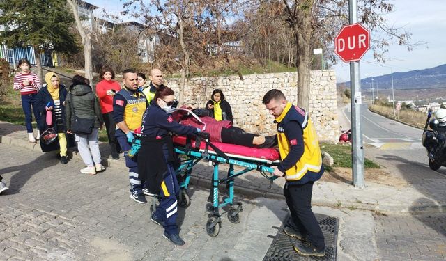 Bursa'da minibüsten atlayan kadın yaralandı