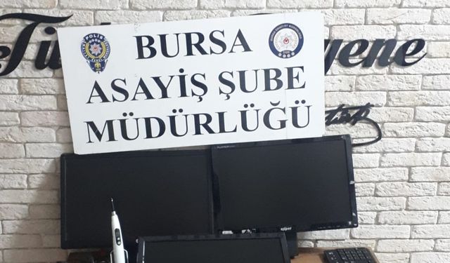 Bursa'da hastanenin bilgisayarını çalan şahıs yakalandı