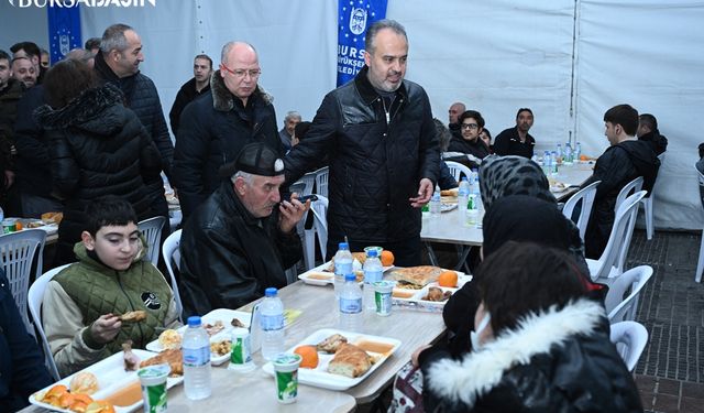 Başkan Alinur Aktaş, iftarı Emirsultan’da yaptı