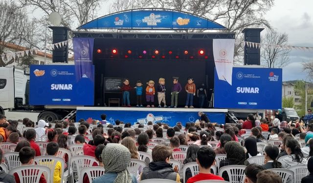 Bursa'nın ilçelerindeki "Galaktik Tayfa" etkinlikleri Harmancık'tan başladı