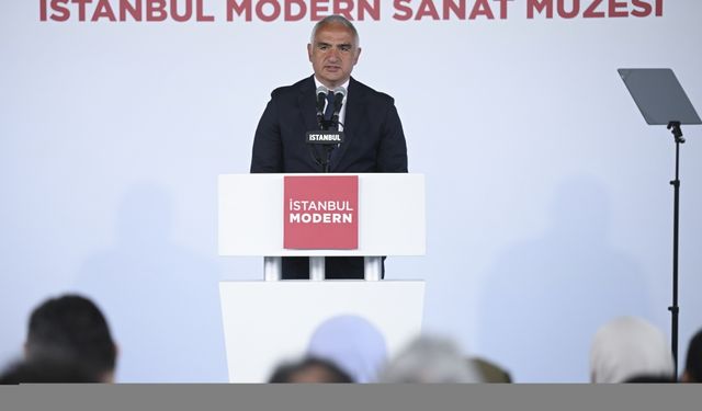 Kültür ve Turizm Bakanı Ersoy, İstanbul Modern'in yeni binasını ziyaret etti