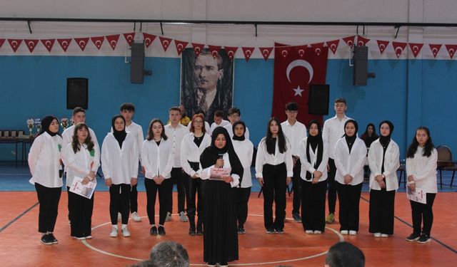 Taraklı'da 19 Mayıs Atatürk'ü Anma, Gençlik ve Spor Bayramı kutlandı