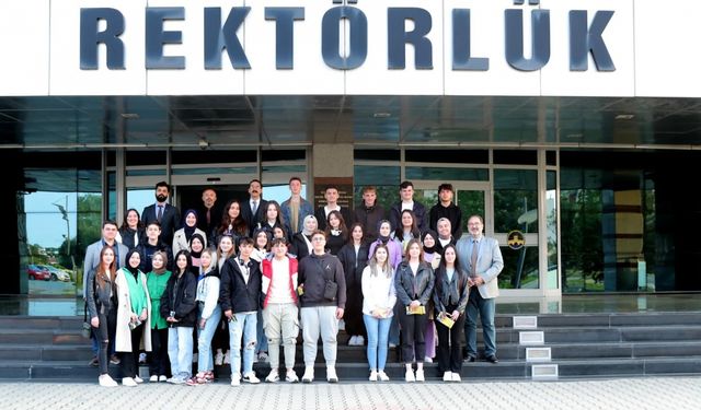 Trakya Üniversitesi Batı Trakya'dan gelen aday öğrencilere tanıtıldı