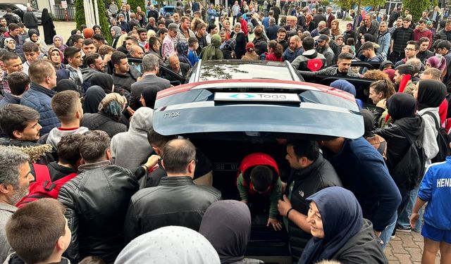 Türkiye'nin otomobili Togg, Hendek'te tanıtıldı