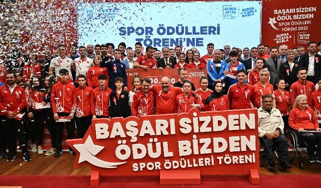 Bursa'da sporun yıldızlarına ödül yağdı