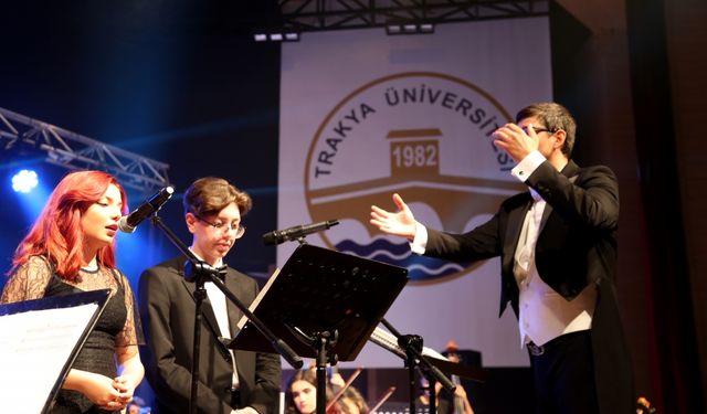 Edirne Lisesi senfoni orkestrasından "Cumhuriyet" konseri