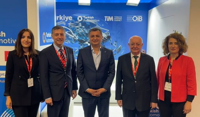 Türk otomotivciler İngiltere'de "Automechanika Birmingham 2023 Fuarı"na katıldı