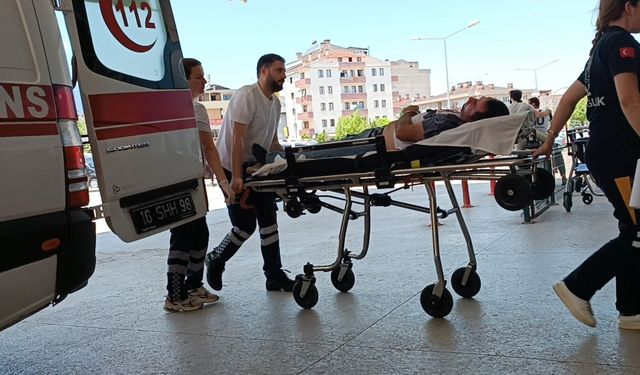 Bursa'da akrabalar arasında çıkan kavgada 2'si polis 5 kişi yaralandı