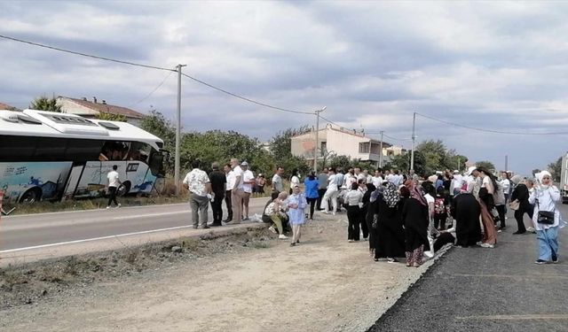 Çanakkale'de barakaya çarpan tur otobüsünün sürücüsü öldü