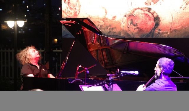 Piyanist Tuluyhan Uğurlu Kocaeli'de konser verdi