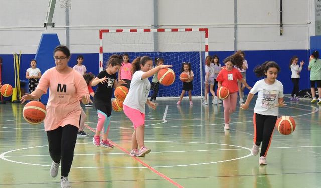 Bozüyük'te basketbol kursuna yoğun ilgi