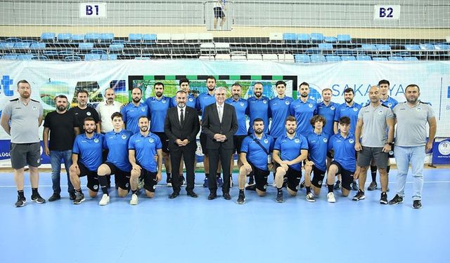 Sakarya Büyükşehir Belediyespor Hentbol Takımı yeni sezonda şampiyonluk hedefliyor