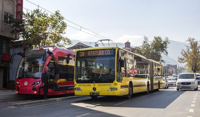 Bursa'da Ulaşım Bu Güne Özel Ücretsiz!