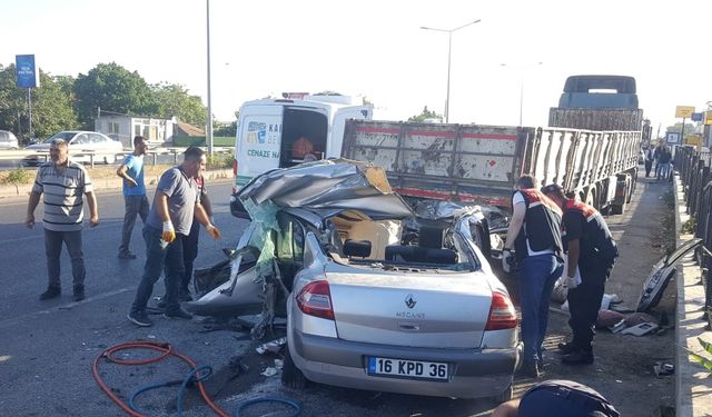 Bursa'da Tır İle Otomobil Çarpıştı! 4 Ölü 2 Yaralı