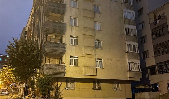 Bahçelievler'de inşaat alanına bitişik apartman tedbir amaçlı tahliye edildi