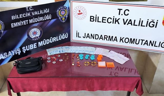 Bilecik'te bir kişinin takılarını alan telefonla dolandırıcılık şüphelisi yakalandı