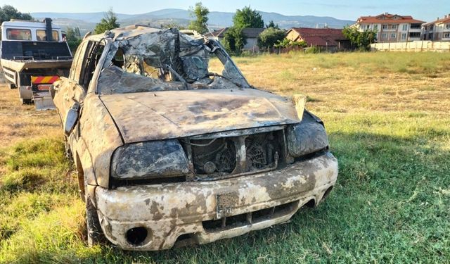 Sakarya'da aranan kişinin cesedi aracıyla nehirde bulundu