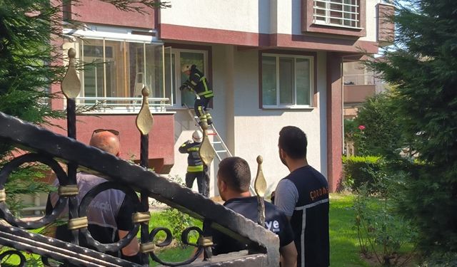 Tekirdağ'da gaz sızıntısı şüphesiyle apartman sakinleri tahliye edildi