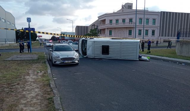 Tekirdağ'da otomobil ile işçi servisi çarpıştı, 13 kişi yaralandı