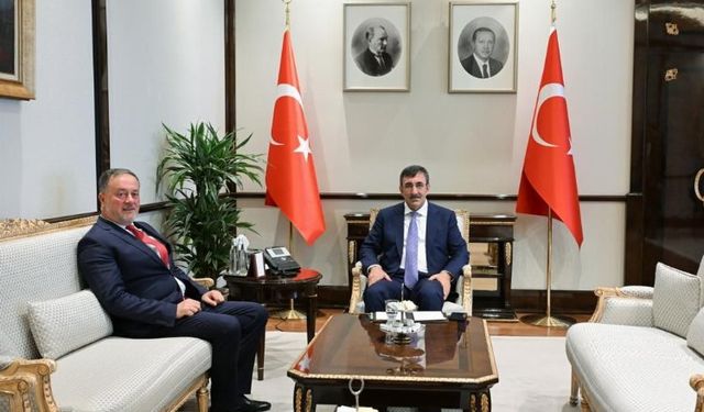 Başkan Tatlıdede Cumhurbaşkanı Yardımcısı Yılmaz’la görüştü