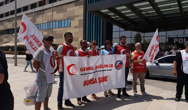 Sağlık Çalışanları Eylemlerinin Son Gününde Bursa Şehir Hastanesi Önünde!