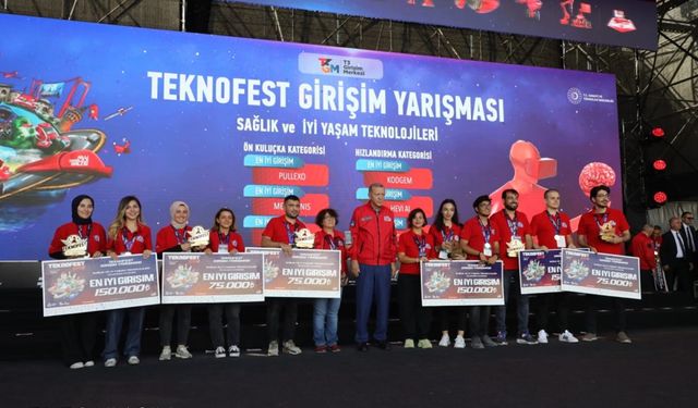 Teknofest'te BUÜ, En İyi Ön Kuluçka Girişimci Ödülünü Kazandı