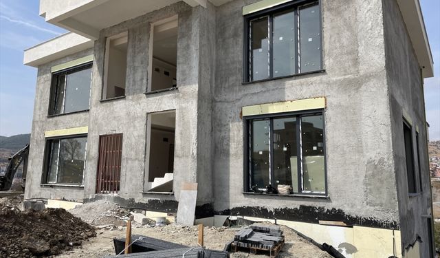 Balıkesir'de tüfekle kazara vurulan inşaat işçisi öldü