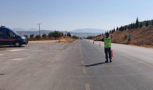 Bilecik'te jandarma ekipleri "huzur ve güven uygulaması" yaptı