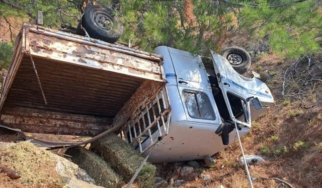 Çanakkale'de gece aracıyla uçuruma yuvarlanarak ölen sürücü sabah fark edildi