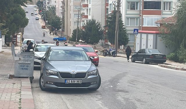 Edirne'de otomobille motosikletin çarpıştığı kazada 1 kişi yaralandı