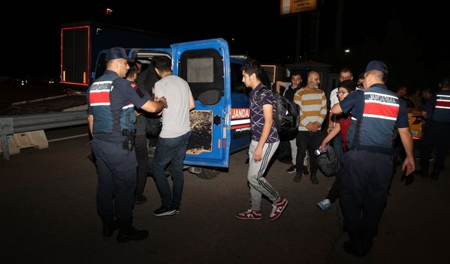 Edirne'deki denetimlerde 322 düzensiz göçmen yakalandı