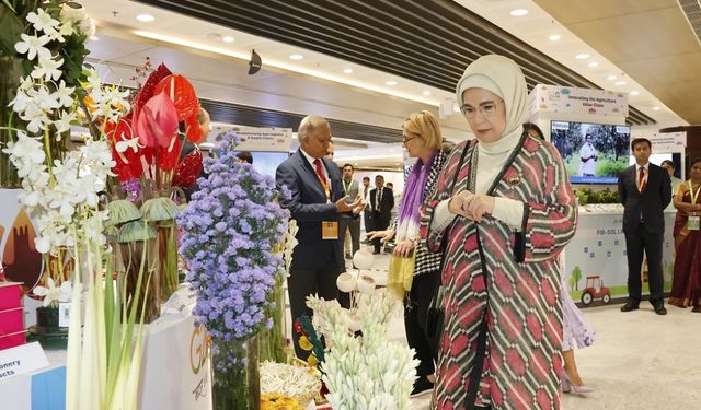 Emine Erdoğan, G20'ye katılan liderlerin eşleriyle ziyaretlerde bulundu