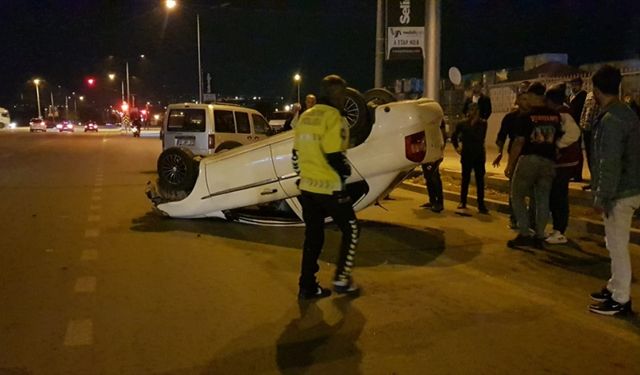 İnegöl'de devrilen otomobildeki 2 kişiden biri yaralandı