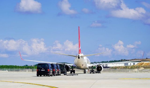 İstanbul Havalimanı'nda uçaktan rehine kurtarma tatbikatı yapıldı