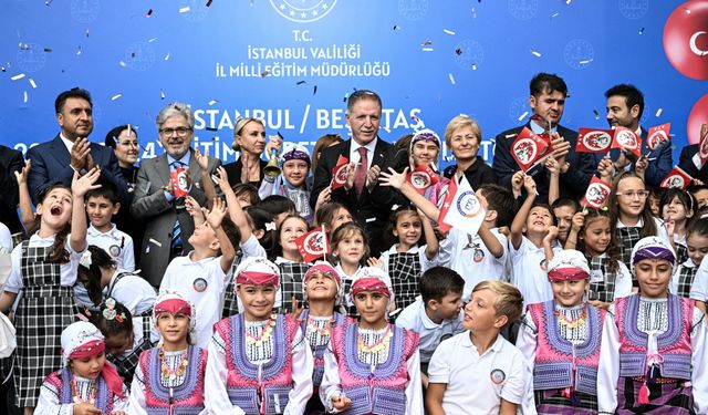 İstanbul'da okullarda ilk ders zili çaldı