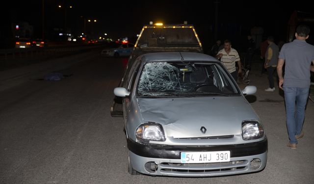 Sakarya'da otomobilin çarptığı bisikletin sürücüsü yaşamını yitirdi