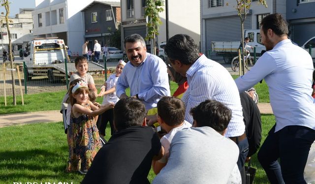 Yıldırım'da Ayçiçeği parkı hizmete açıldı