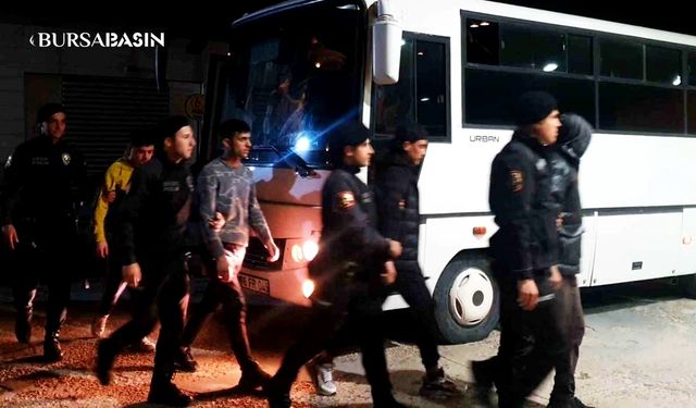 Hatay'da 68 Düzensiz Göçmen Yakalandı, 5 Kişi Gözaltında