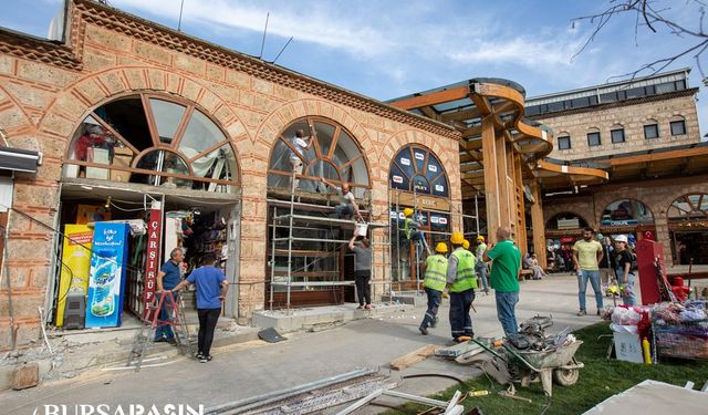 Bursa'da Tarihi Çarşı ve Hanlar Bölgesi'nde Büyük Restorasyon Projesi Devam Ediyor