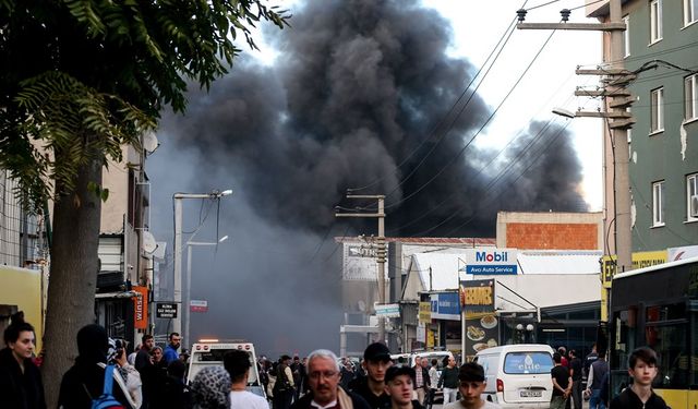 Bursa'daki Koltuk İmalathanesindeki Yangın Kontrol Altına Alındı